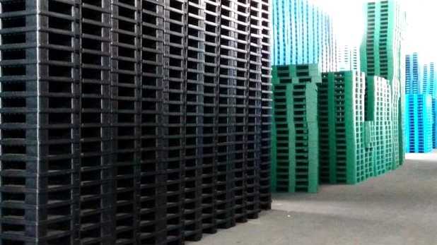 Pallet nhựa mới an toàn vệ sinh