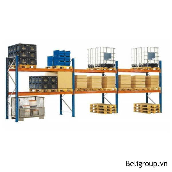 Hình-hàng-hóa-trong-công-ty-được-kê-kho-bằng-pallet